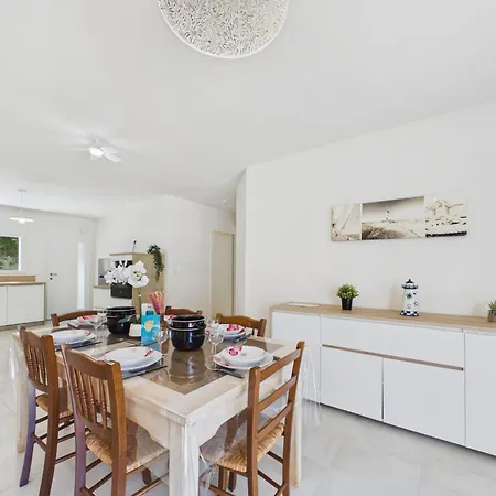 Casa vacanze A 450 M De La - Maison 4 Adultes Et 2enfants *