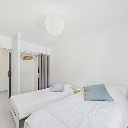 A 450 M De La - Maison 4 Adultes Et 2enfants