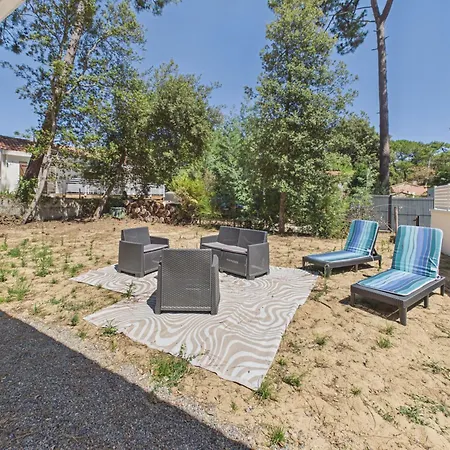 Prázdninový dům A 450 M De La - Maison 4 Adultes Et 2enfants