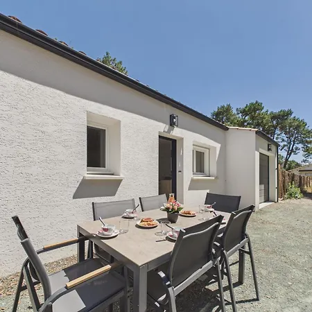 A 450 M De La - Maison 4 Adultes Et 2enfants *